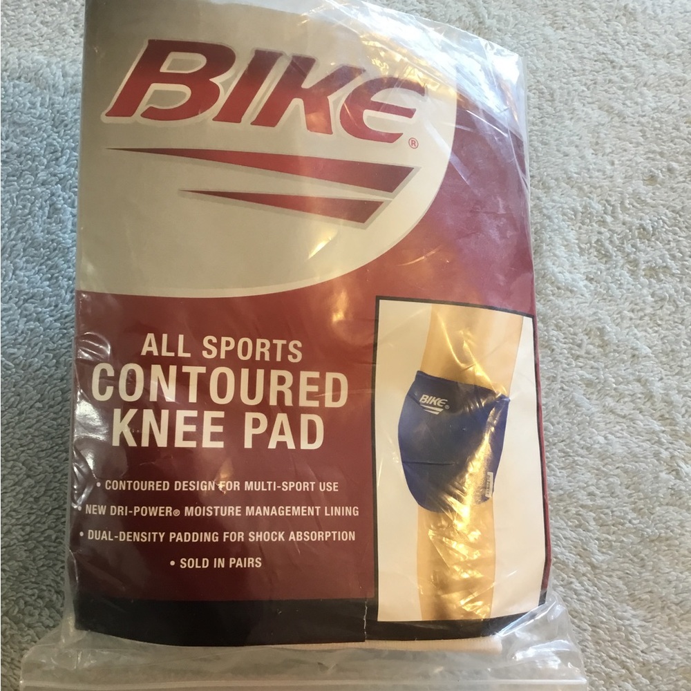 Bike KNEE PADS. 1 pair. NWT new